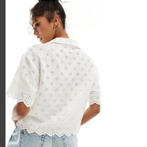 NWT Abercrombie & Fitch White Eyelet Top